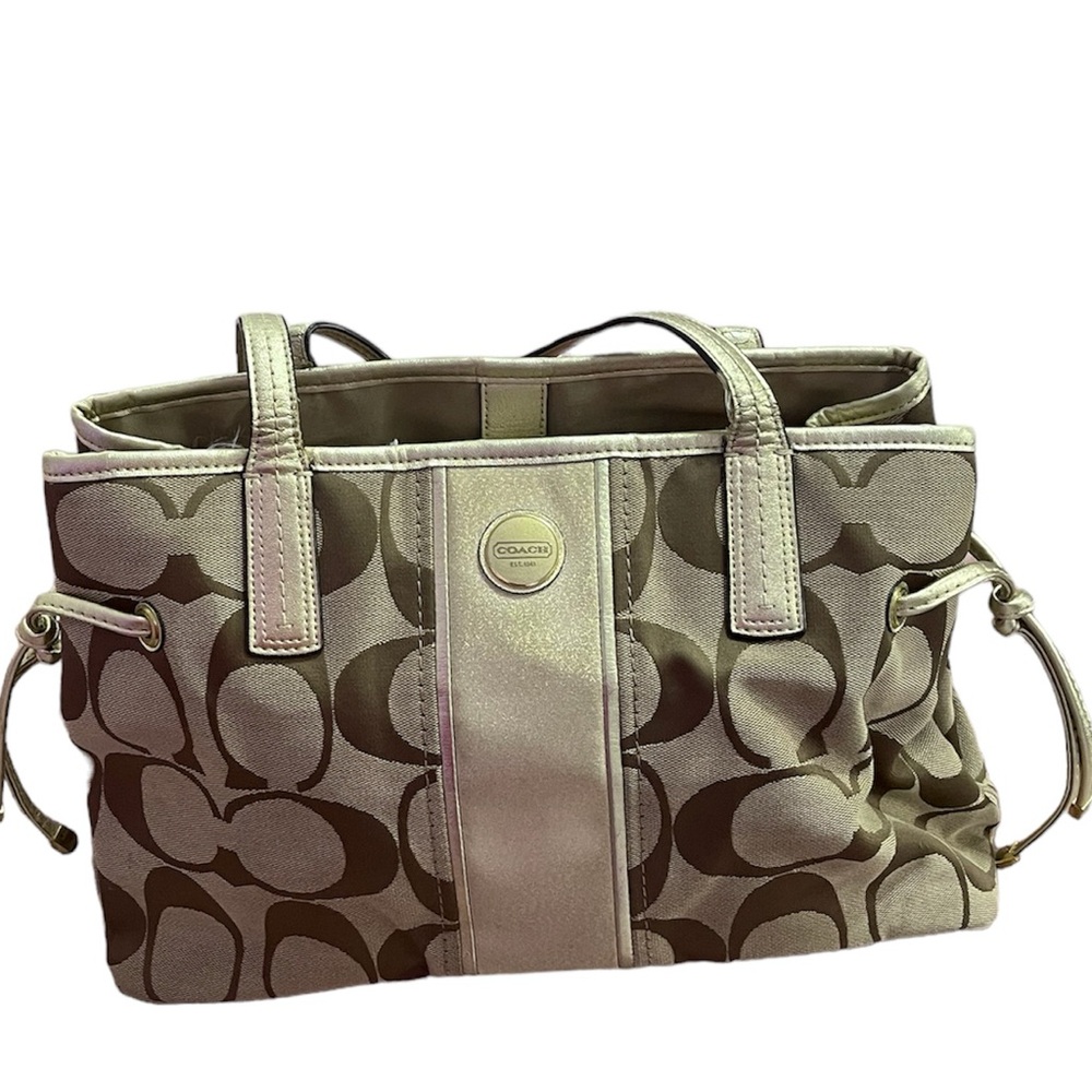 COACH AUTENTIC GOLD COLOR 💛